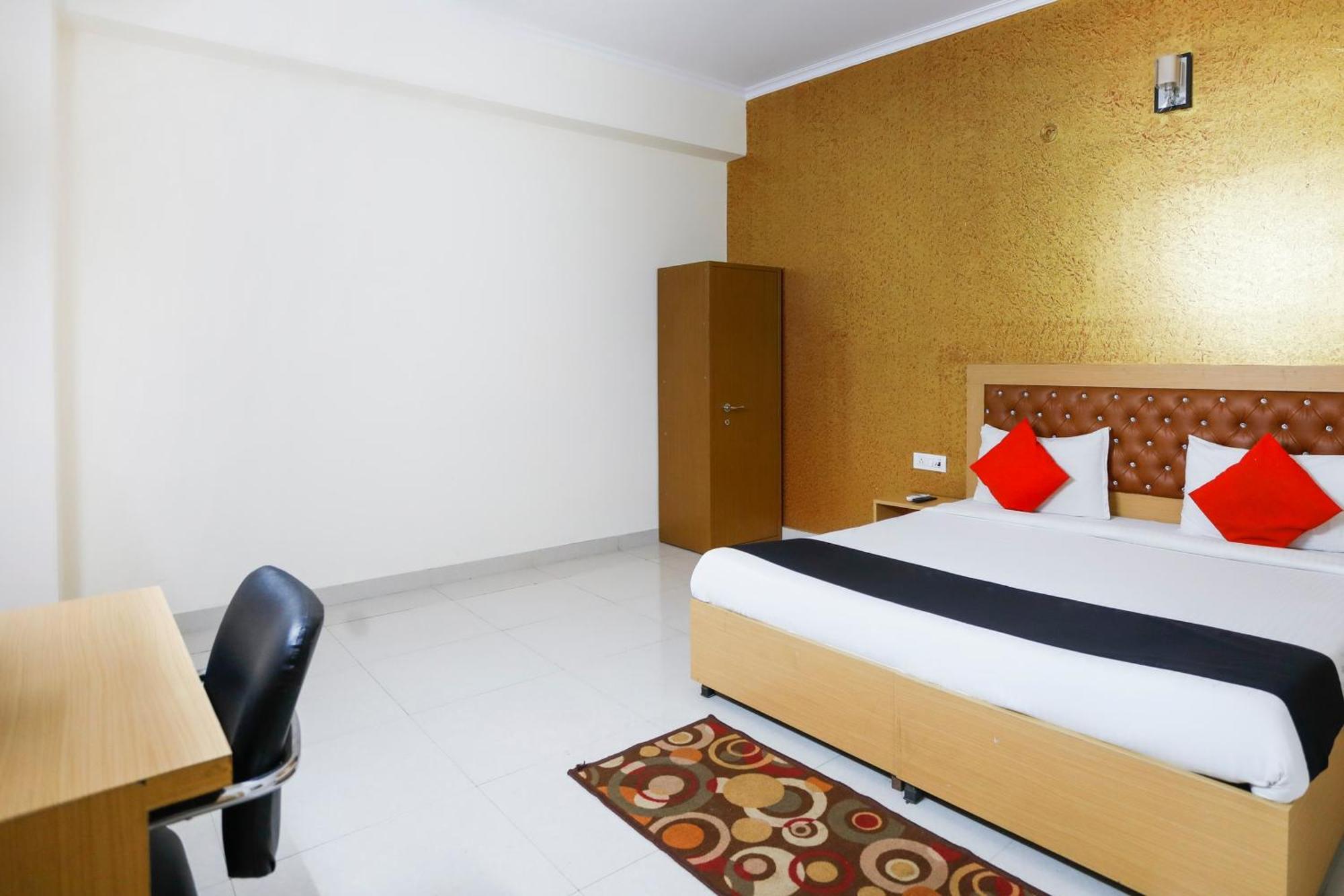 Diamond Imperial Hotell Noida Eksteriør bilde