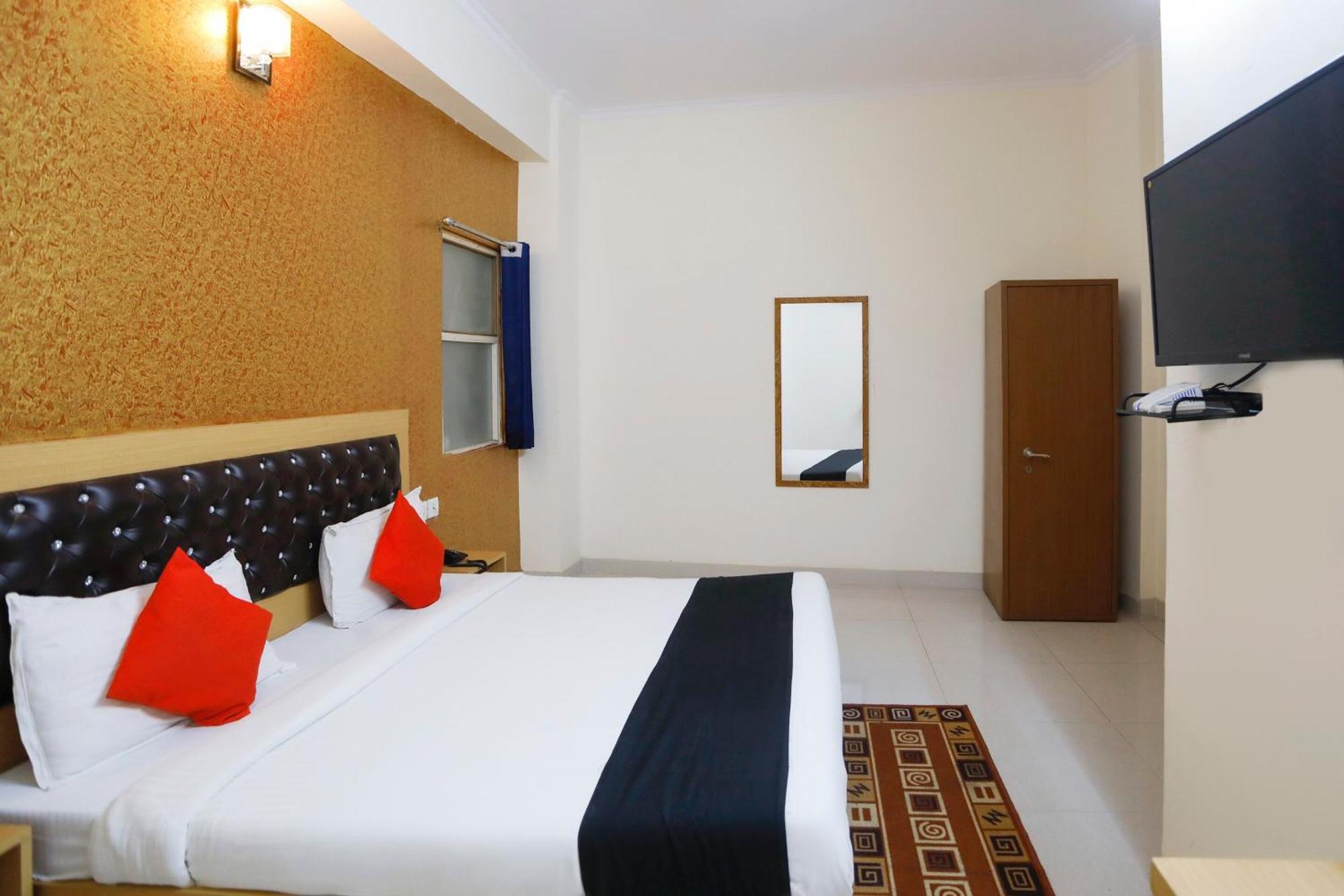 Diamond Imperial Hotell Noida Eksteriør bilde